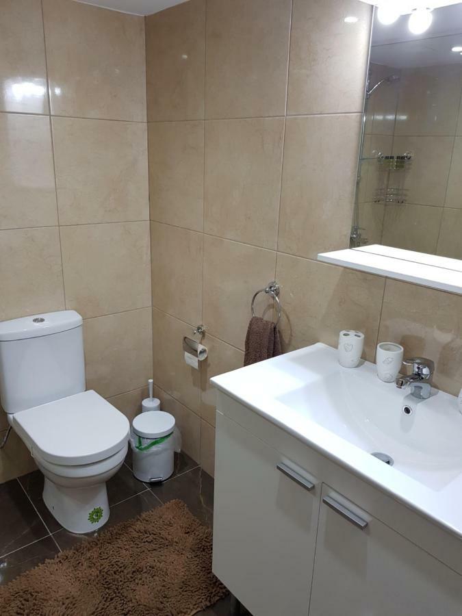 Haig'S Dream Flat On The Beach Larnaca Exterior foto